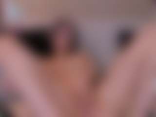 Live cam show with melisa-ross - Petite Young Adult on Chatstar