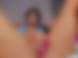 Live cam show with AmedeeaBanks - Teen (18+) on UwU Esports