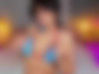 Live cam show with AmedeeaBanks - Teen (18+) on UwU Esports