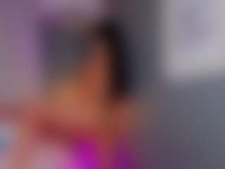Live cam show with AmedeeaBanks - Squirt on StripNow
