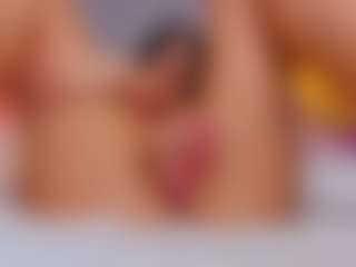 Live cam show with AmedeeaBanks - White Teen (18+) on Milfs Live | romania