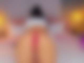 Live cam show with AmedeeaBanks - Toys on Cam Slut