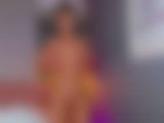 Live cam show with AmedeeaBanks - Squirt on SinfulBabes