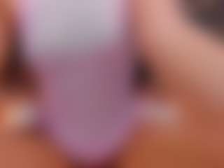 AmedeeaBanks's Live Sex Cam Show