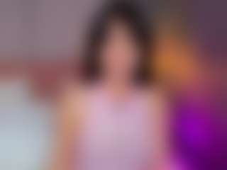 Live cam show with AmedeeaBanks - Shaved Pussy on AdultVida.com