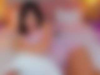 Live cam show with AmedeeaBanks - Teen (18+) on Camiplay Live