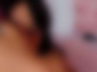 Live cam show with AmedeeaBanks - Brown Eyes on Uber Horny