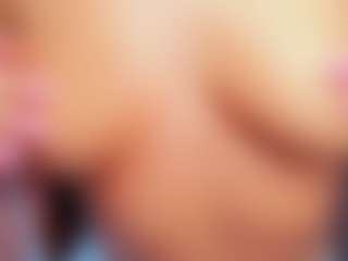 AmedeeaBanks's Live Sex Cam Show