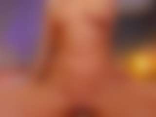 AmedeeaBanks's Live Sex Cam Show