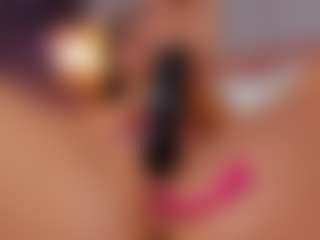 Live cam show with AmedeeaBanks - Shaved Pussy on sexylive.show