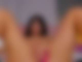 Live cam show with AmedeeaBanks - Pornstar Public on AdultVida.com