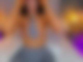 Live cam show with AmedeeaBanks - Squirt Teen (18+) on sexylive.show
