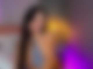 Live cam show with AmedeeaBanks - Big Ass Teen (18+) on Fling VIP Chat