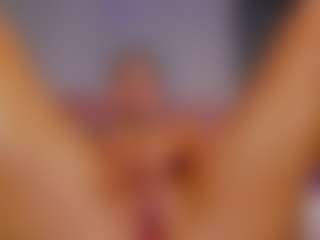 Live cam show with AmedeeaBanks - Pale on Hubzter Live