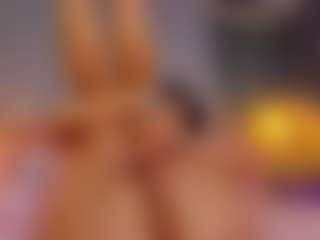 AmedeeaBanks's Live Sex Cam Show