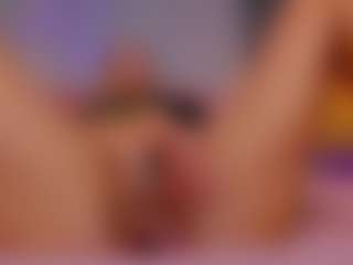 AmedeeaBanks's Live Sex Cam Show