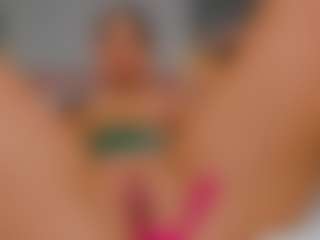 AmedeeaBanks's Live Sex Cam Show