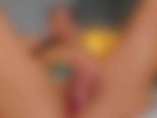 AmedeeaBanks's Live Sex Cam Show