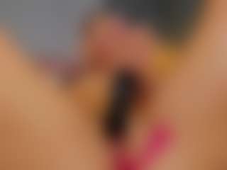 Live cam show with AmedeeaBanks - Shaved Pussy on Camsoda