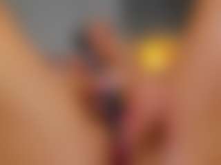 AmedeeaBanks's Live Sex Cam Show