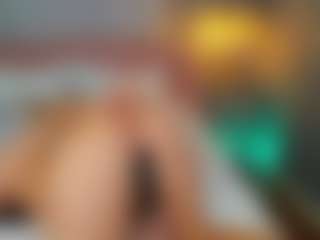 AmedeeaBanks's Live Sex Cam Show