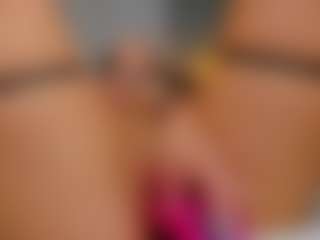 AmedeeaBanks's Live Sex Cam Show
