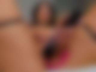 AmedeeaBanks's Live Sex Cam Show