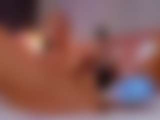 AmedeeaBanks's Live Sex Cam Show