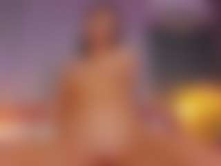 AmedeeaBanks's Live Sex Cam Show