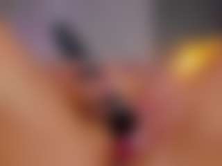 AmedeeaBanks's Live Sex Cam Show