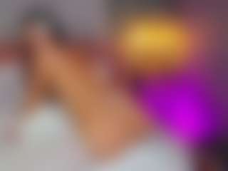 AmedeeaBanks's Live Sex Cam Show