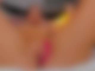 AmedeeaBanks's Live Sex Cam Show