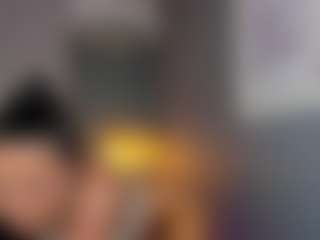 AmedeeaBanks's Live Sex Cam Show