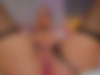 AmedeeaBanks's Live Sex Cam Show