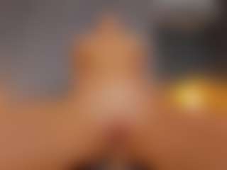 AmedeeaBanks's Live Sex Cam Show
