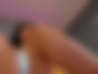 Live cam show with AmedeeaBanks - Squirt on Camsoda