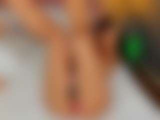 AmedeeaBanks's Live Sex Cam Show