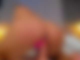 AmedeeaBanks's Live Sex Cam Show
