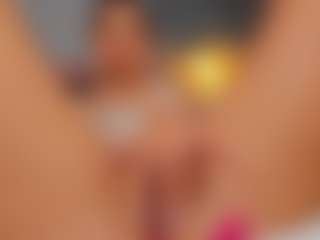 AmedeeaBanks's Live Sex Cam Show