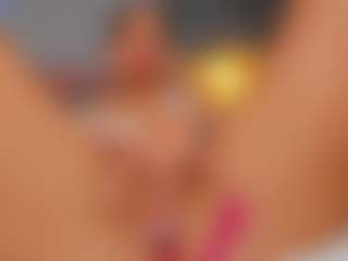 AmedeeaBanks's Live Sex Cam Show