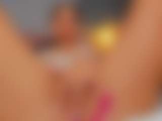 AmedeeaBanks's Live Sex Cam Show