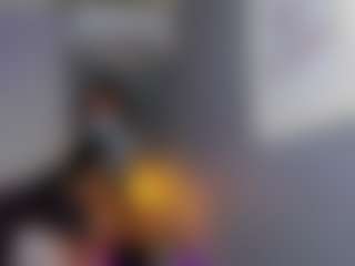 AmedeeaBanks's Live Sex Cam Show