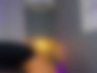 Live cam show with AmedeeaBanks - Amateur Curvy on xDating