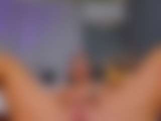 AmedeeaBanks's Live Sex Cam Show