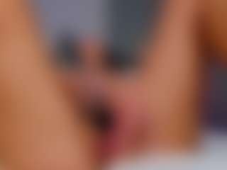 AmedeeaBanks's Live Sex Cam Show