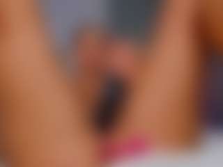 AmedeeaBanks's Live Sex Cam Show