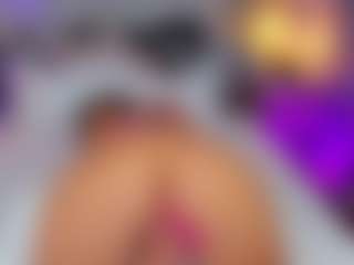 AmedeeaBanks's Live Sex Cam Show