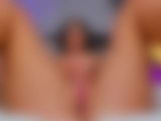 AmedeeaBanks's Live Sex Cam Show