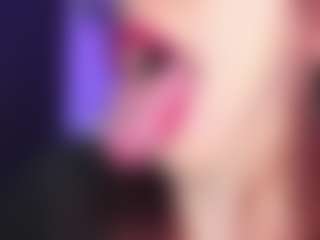 Live cam show with Katty-mouth - Average on Milfs Live