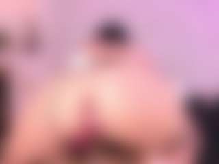 Live cam show with AntonelaLopez - Lingerie on MyBangCams